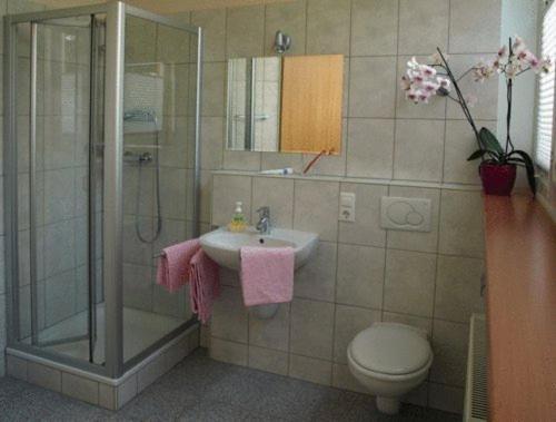 Econo Motel Goelzer Бюхенбойрен Екстер'єр фото